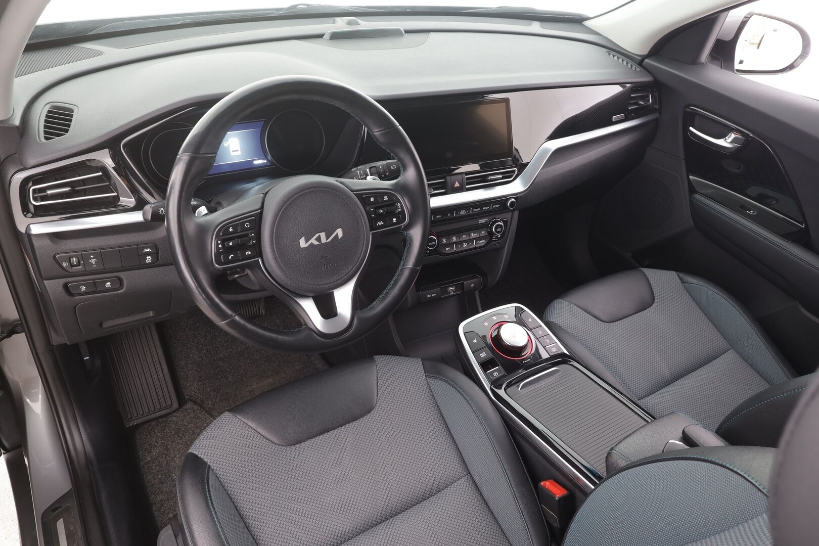 KIA NIRO 2022 EX 64 kWh 204 hv - | ACC | ILP | Facelift | Puolinahat | Lane keeping assist | P.kamera | Lämm. ratti | Keyless | Apple & Android | Navi | ALV | 