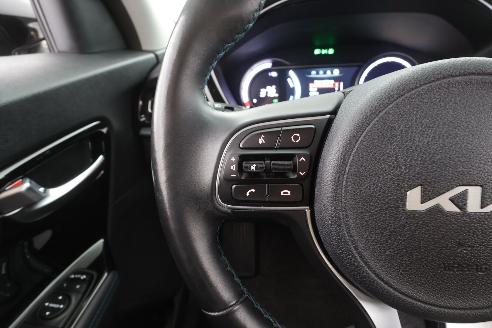 KIA NIRO 2022 EX 64 kWh 204 hv - | ACC | ILP | Facelift | Puolinahat | Lane keeping assist | P.kamera | Lämm. ratti | Keyless | Apple & Android | Navi | ALV | 