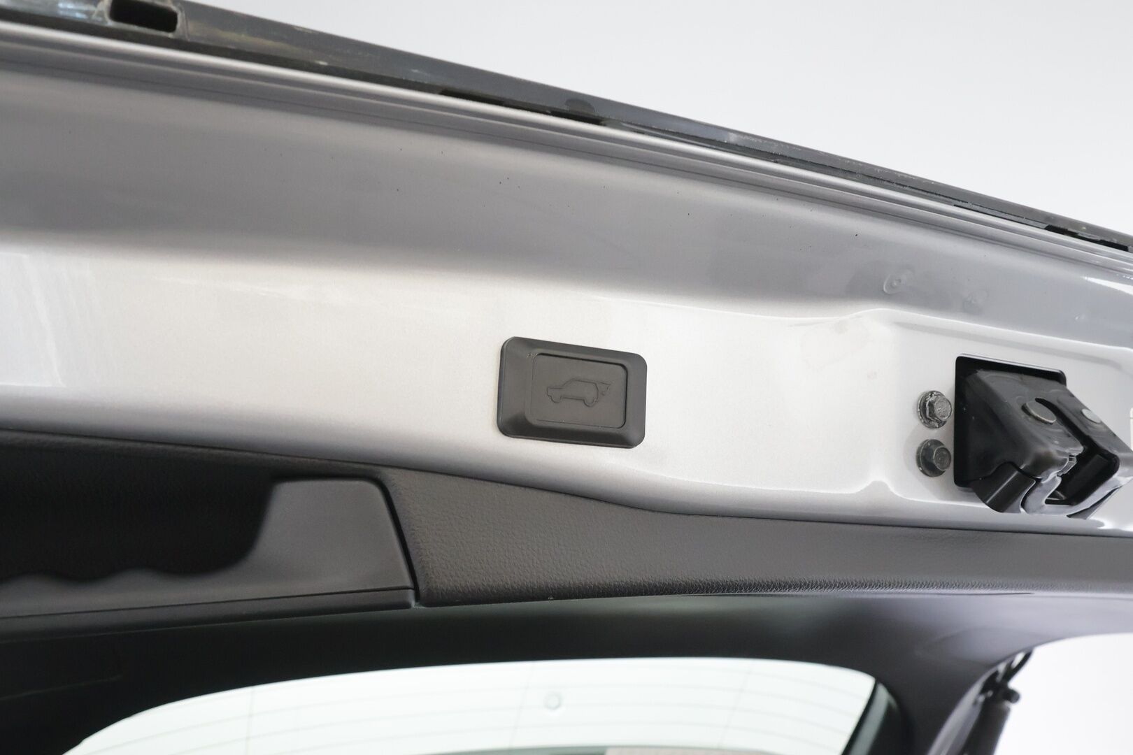 TOYOTA RAV4 PLUG-IN 2020 Active - | ACC | Koukku | ILP | Sähköpenkki | P.kamera | LTA | RSA | Keyless | LED | Apple & Android | Lämm. ratti | Sähk. takaluukku | 