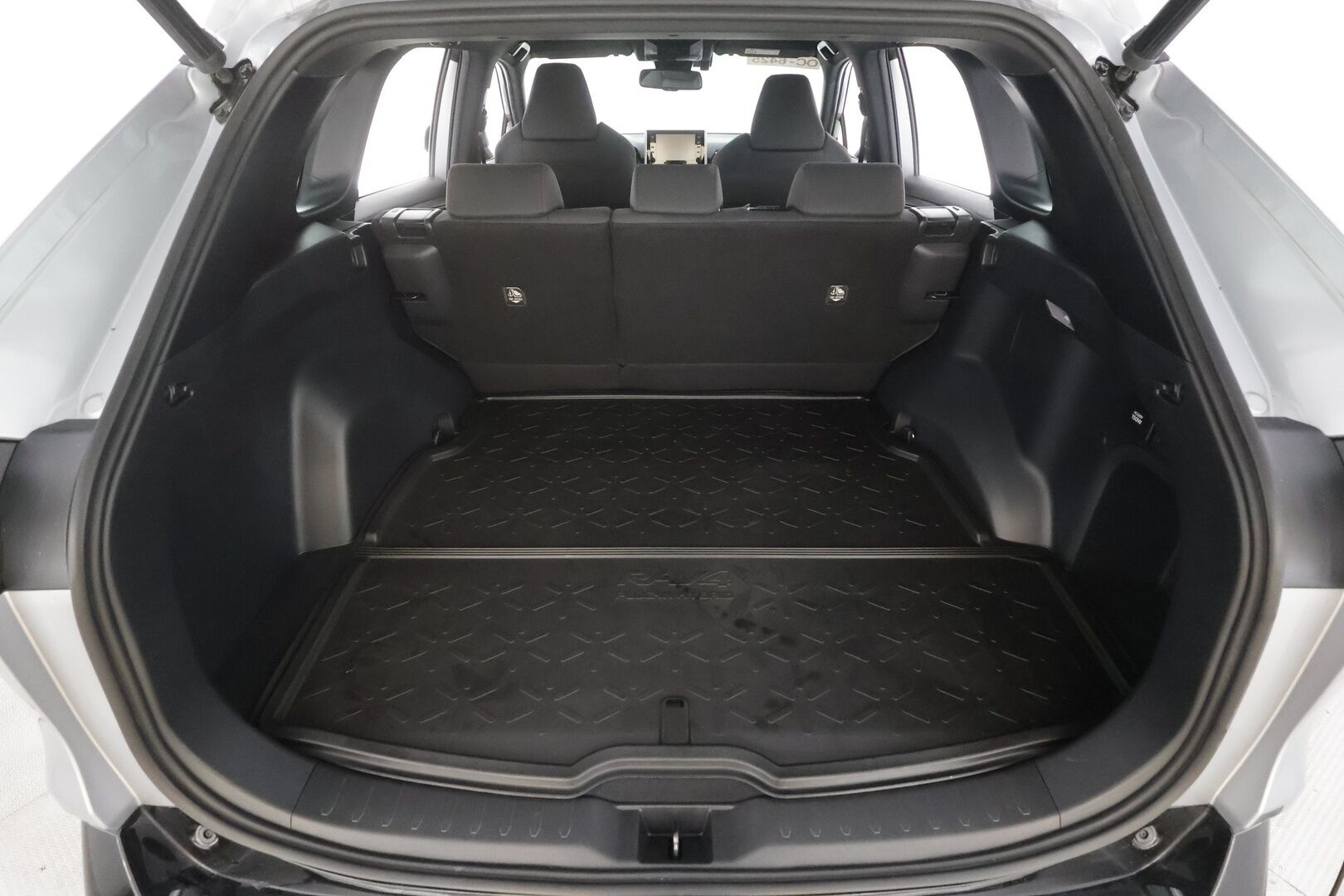TOYOTA RAV4 PLUG-IN 2020 Active - | ACC | Koukku | ILP | Sähköpenkki | P.kamera | LTA | RSA | Keyless | LED | Apple & Android | Lämm. ratti | Sähk. takaluukku | 