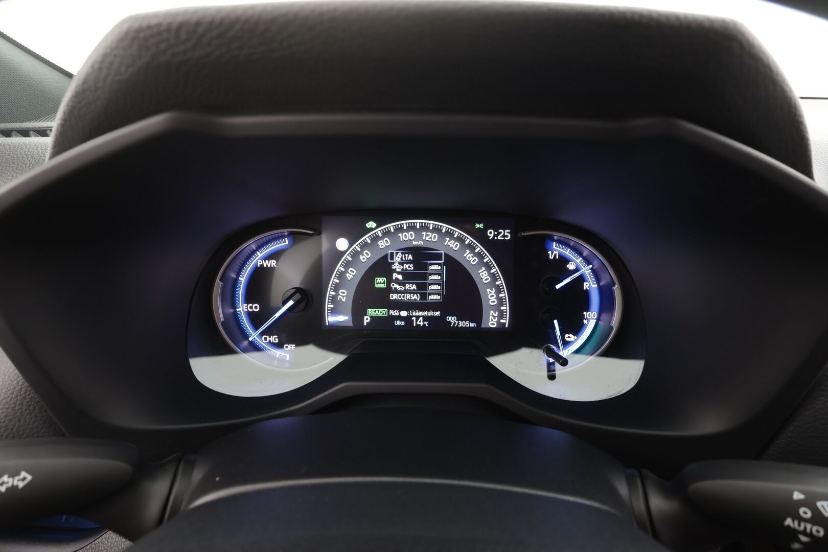 TOYOTA RAV4 PLUG-IN 2020 Active - | ACC | Koukku | ILP | Sähköpenkki | P.kamera | LTA | RSA | Keyless | LED | Apple & Android | Lämm. ratti | Sähk. takaluukku | 