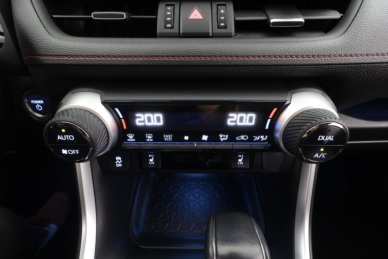 TOYOTA RAV4 PLUG-IN 2020 Active - | ACC | Koukku | ILP | Sähköpenkki | P.kamera | LTA | RSA | Keyless | LED | Apple & Android | Lämm. ratti | Sähk. takaluukku | 