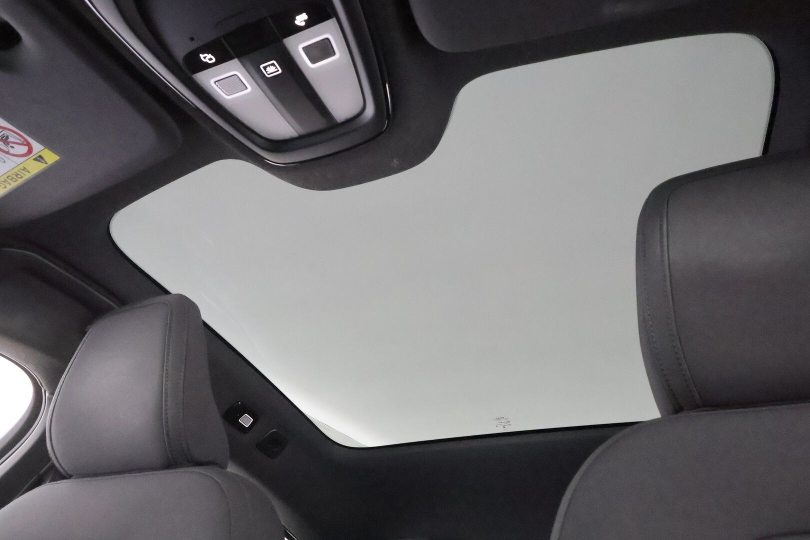 Volvo C40 2023 Recharge Twin Motor Ultimate - | ACC | ILP | Koukku | Harman/Kardon | 360° | Muistipenkki | Lasikatto | Keyless | Sporttipenkit | BLIS | Pilot assist | Merkkihuollot | ALV | 