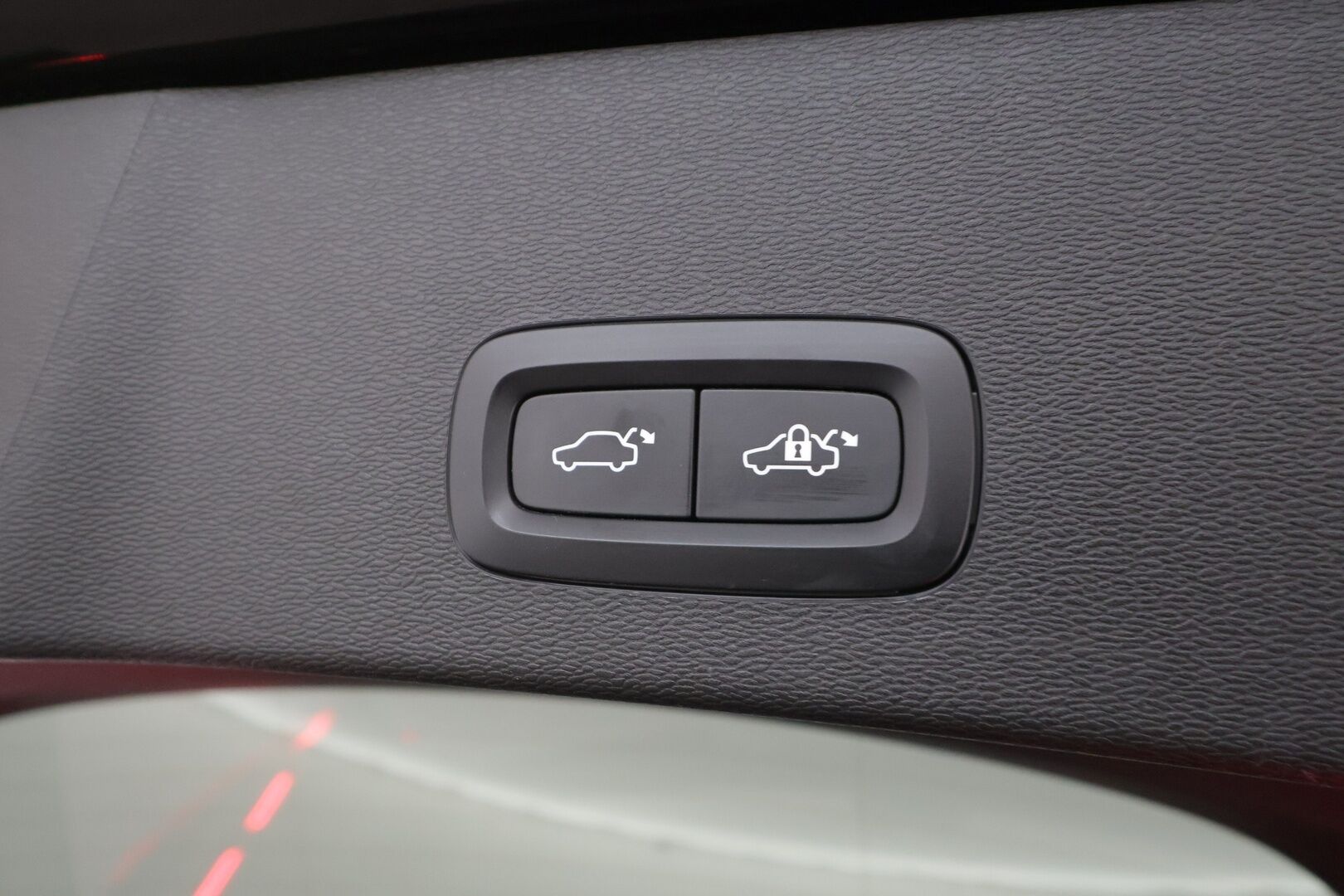 Volvo C40 2023 Recharge Twin Motor Ultimate - | ACC | ILP | Koukku | Harman/Kardon | 360° | Muistipenkki | Lasikatto | Keyless | Sporttipenkit | BLIS | Pilot assist | Merkkihuollot | ALV | 