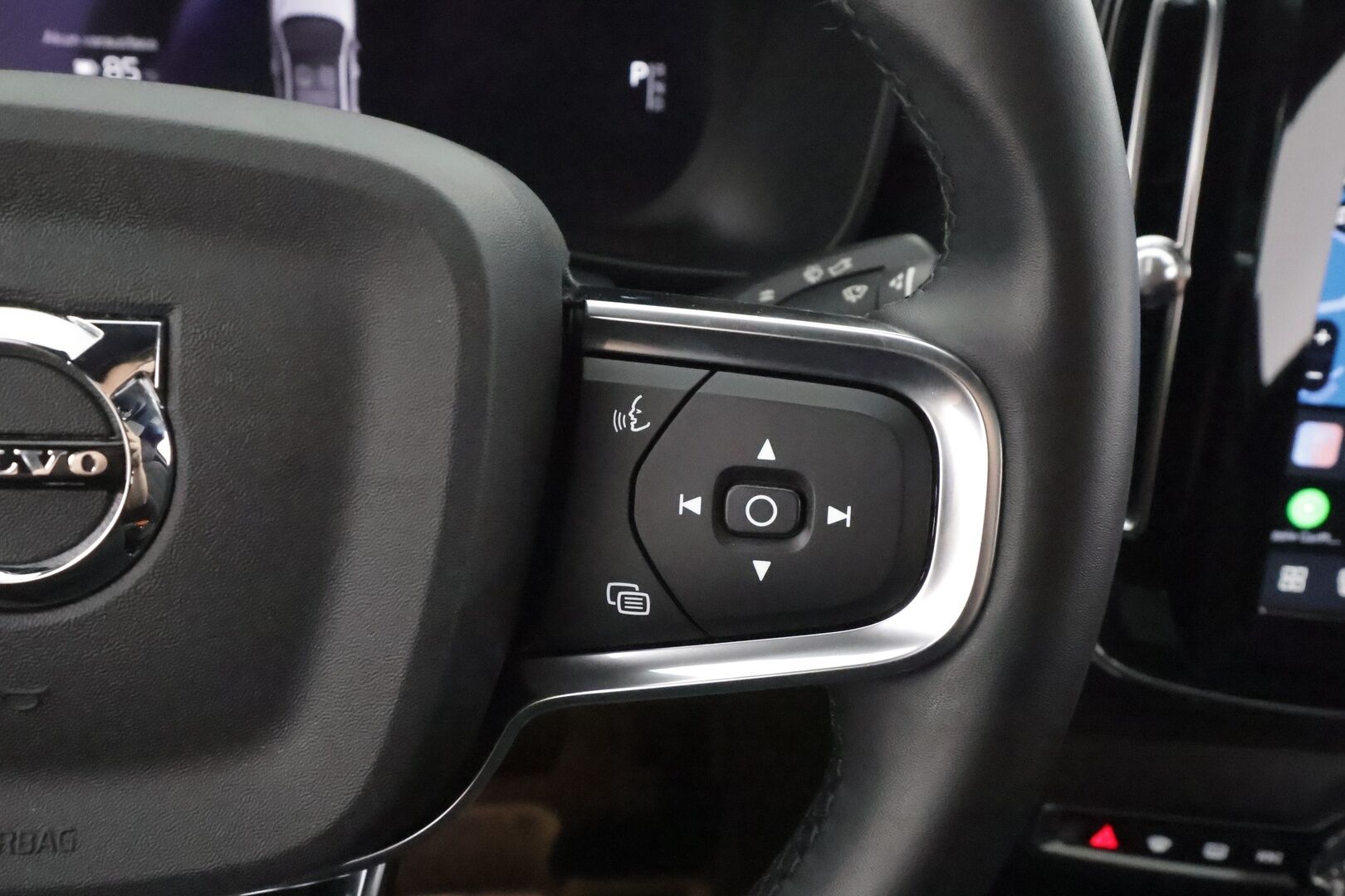 Volvo C40 2023 Recharge Twin Motor Ultimate - | ACC | ILP | Koukku | Harman/Kardon | 360° | Muistipenkki | Lasikatto | Keyless | Sporttipenkit | BLIS | Pilot assist | Merkkihuollot | ALV | 