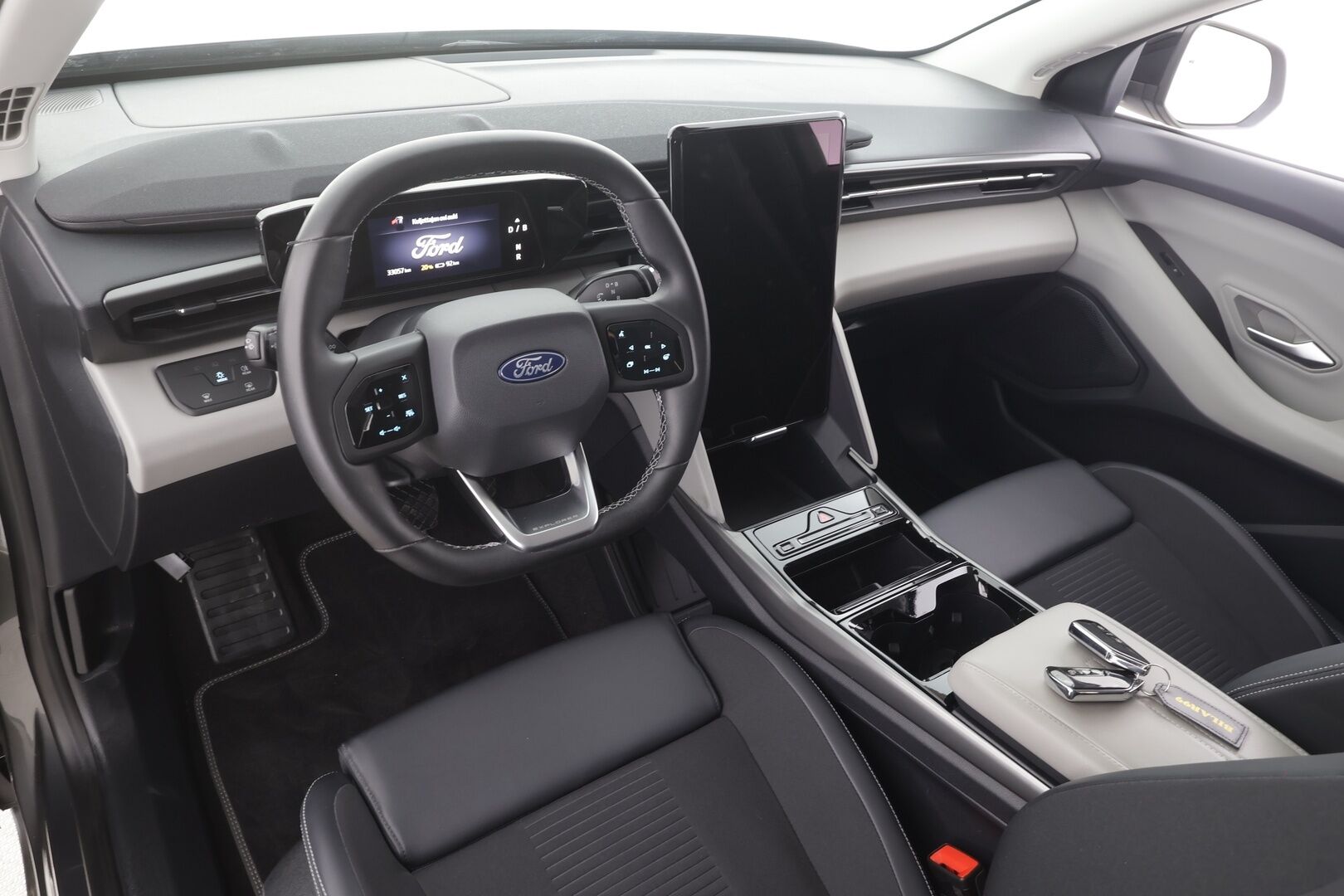 FORD EXPLORER 2025 RWD Extended Range - | ACC | ILP | Muistipenkit | Sporttipenkit | Puolinahat | P.kamera | Keyless | Kaistavahti | Akuston esilämmitys | BSM | RCTA | Navi |   