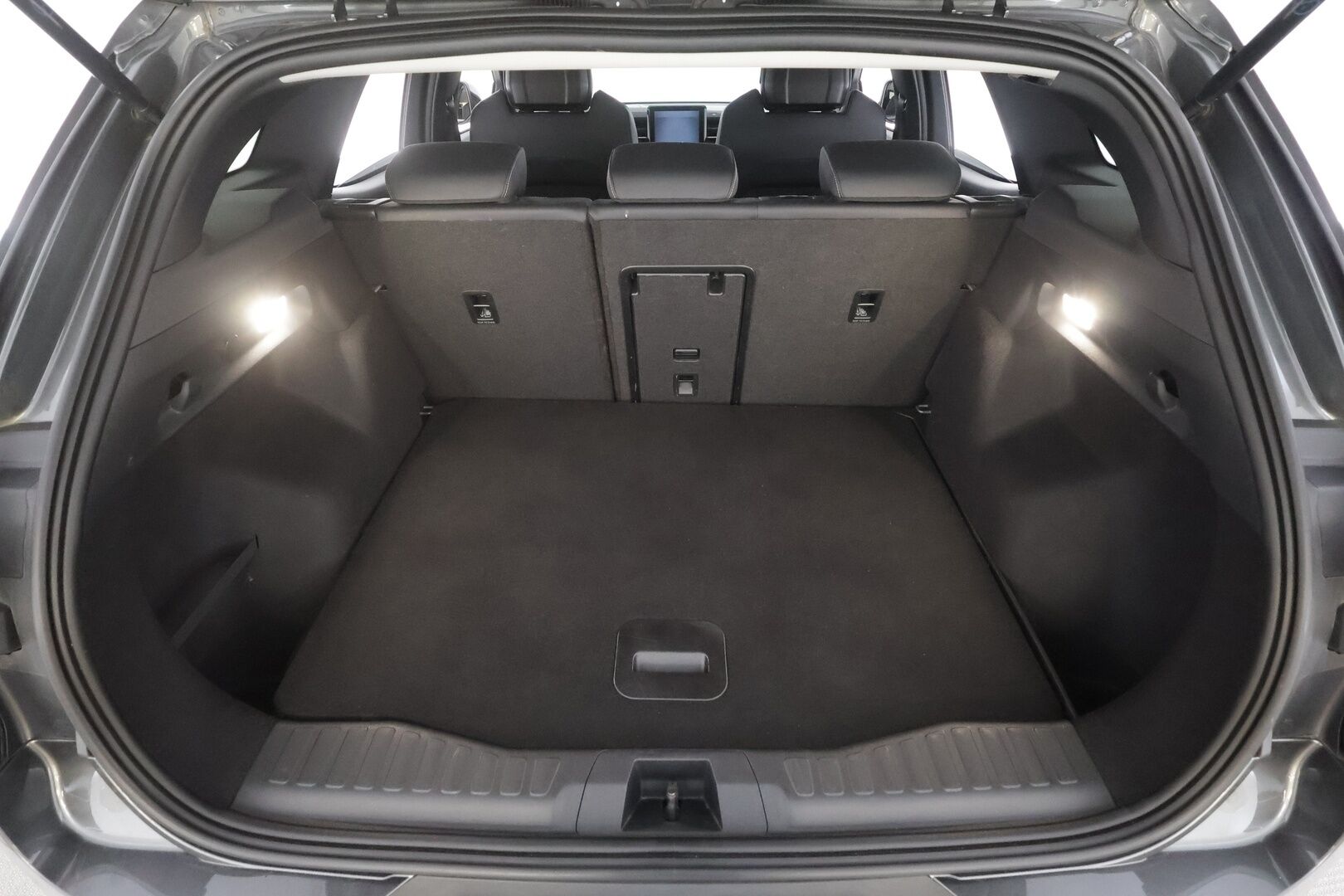 FORD EXPLORER 2025 RWD Extended Range - | ACC | ILP | Muistipenkit | Sporttipenkit | Puolinahat | P.kamera | Keyless | Kaistavahti | Akuston esilämmitys | BSM | RCTA | Navi |   