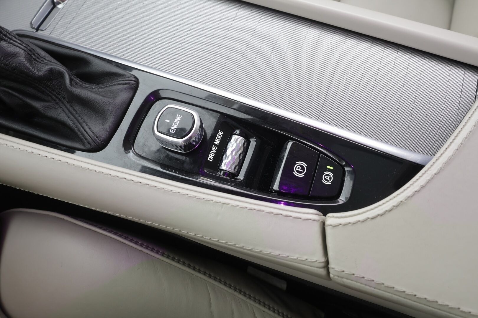 Volvo S90 2017 T6 AWD Inscription Pro - | ACC | Webasto | Koukku | HUD | B&O | Muistipenkit | Kattoluukku | Sporttinahat | Full-LED | 360-Kamera | Keyless | Kahdet Renkaat |