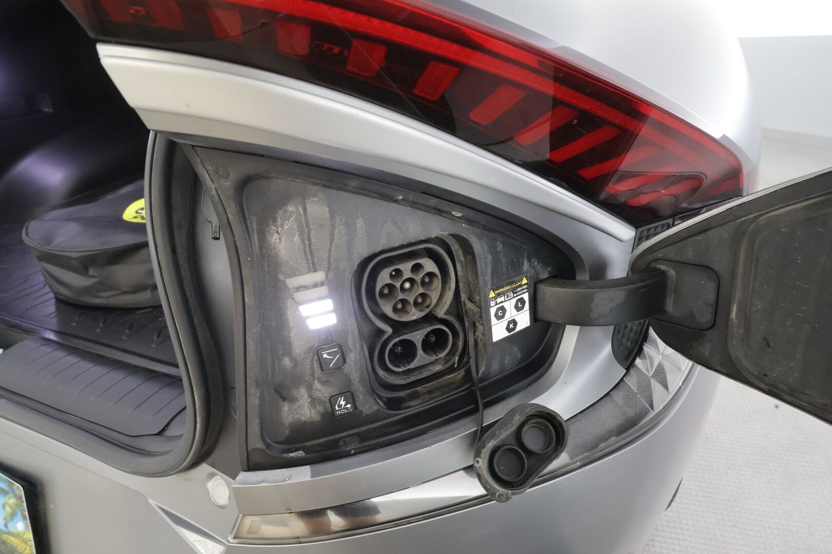 KIA EV6 2022 GT-Line AWD 77 kWh 325 hv - | HUD | ILP | ACC | Meridian | Ilmastoitu Muistipenkki | 360 | Lasikattoluukku | LED | Navi | Kaistavahti | Katveavustin | Keyless | Kahdet renkaat | Merkkihuollot |