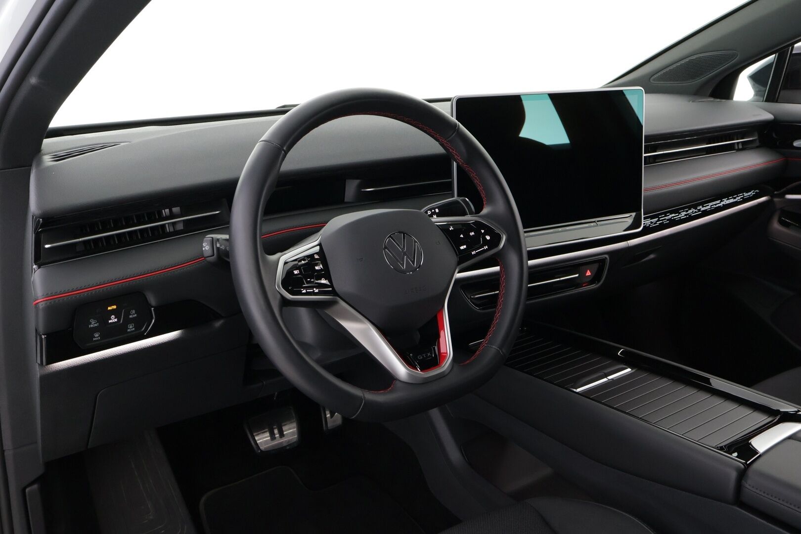Volkswagen ID.7 2024 Tourer GTX 4MOTION 250 kW Akku 86 kWh - Lämpöpumppu | Vetokoukku | ACC | iQ Matrix LED | HUD | 360-Kamera   | Ratinlämmitys | KeylessGo | Travel Assist | 2x Renkaat Aluvantein!