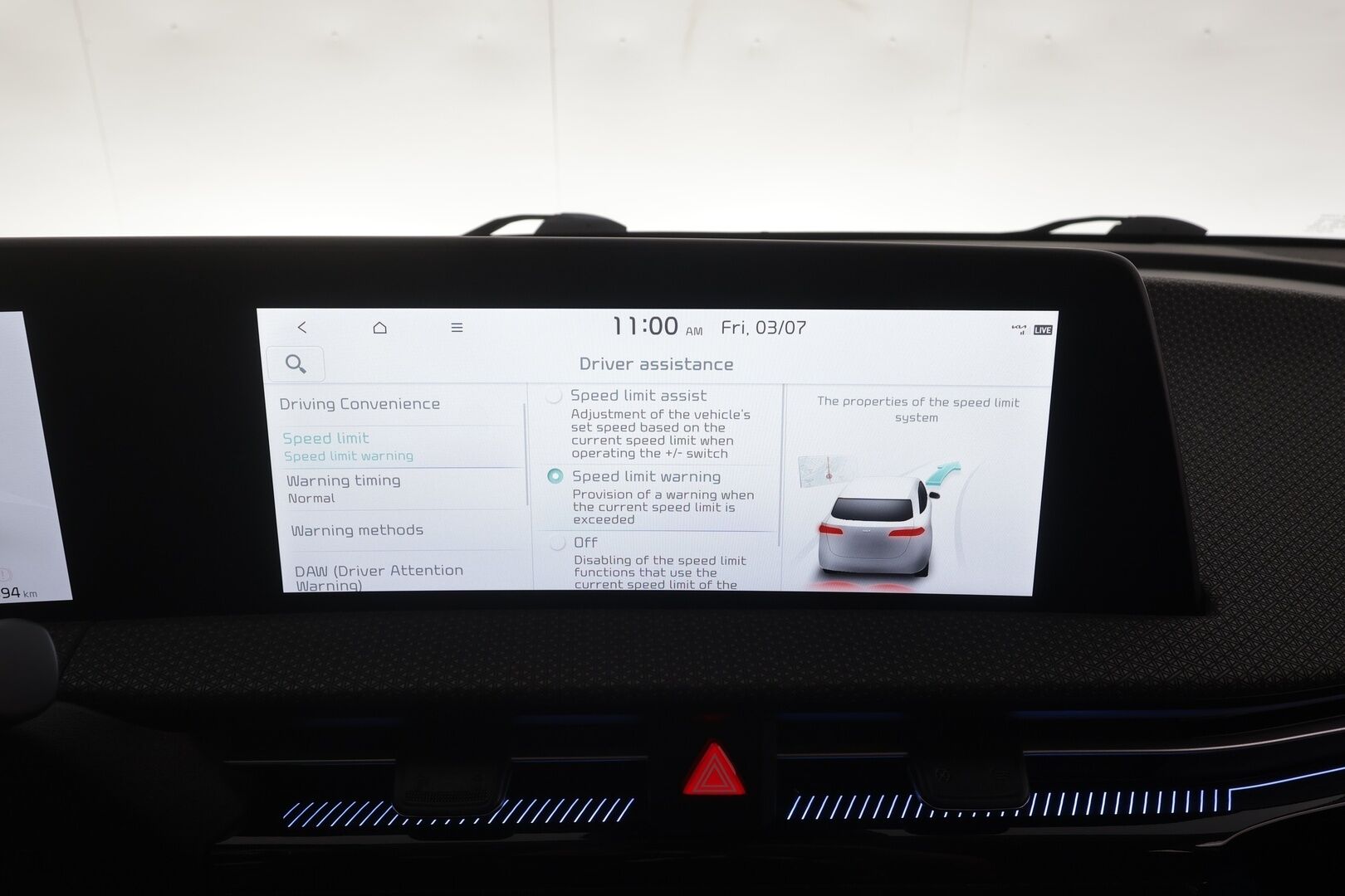 KIA EV6 2023 AWD 77 kWh 325 hv - | ACC | ILP | Koukku | Ilmastoidut nahat | Muistipenkki | 360° | HDA | Ambient | Keyless | Sähk. takaluukku | 2x renkaat aluin | ALV | 