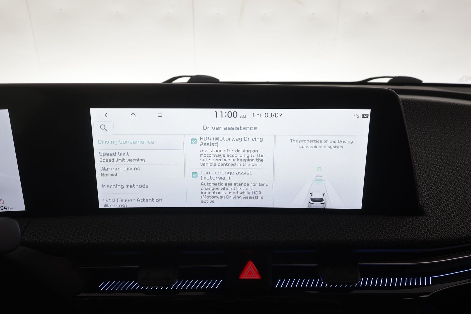 KIA EV6 2023 AWD 77 kWh 325 hv - | ACC | ILP | Koukku | Ilmastoidut nahat | Muistipenkki | 360° | HDA | Ambient | Keyless | Sähk. takaluukku | 2x renkaat aluin | ALV | 