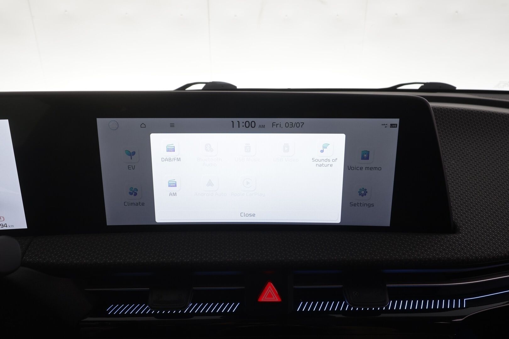 KIA EV6 2023 AWD 77 kWh 325 hv - | ACC | ILP | Koukku | Ilmastoidut nahat | Muistipenkki | 360° | HDA | Ambient | Keyless | Sähk. takaluukku | 2x renkaat aluin | ALV | 