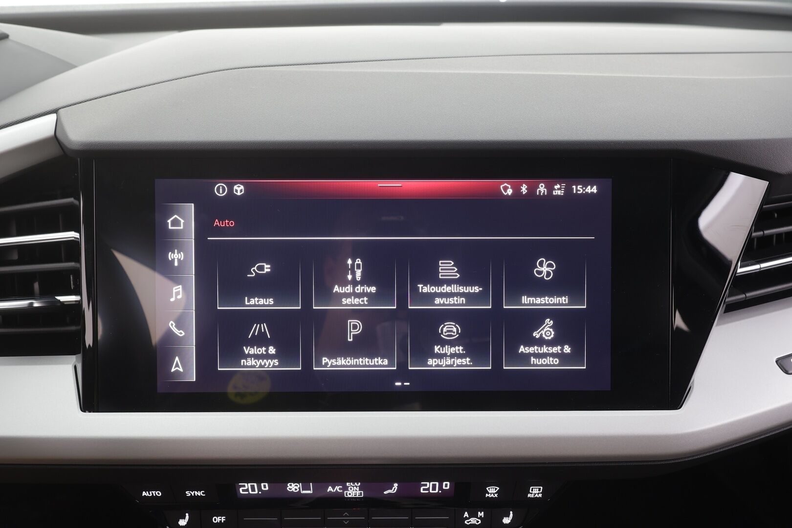 AUDI Q4 E-TRON 2024 50 e-tron quattro Sportback - | ILP | Koukku | ACC | Matrix-LED | P.Kamera | Sporttipenkit | Kaistavahti | 2x Latauskaapelit | Kahdet renkaat | Merkkihuollot |