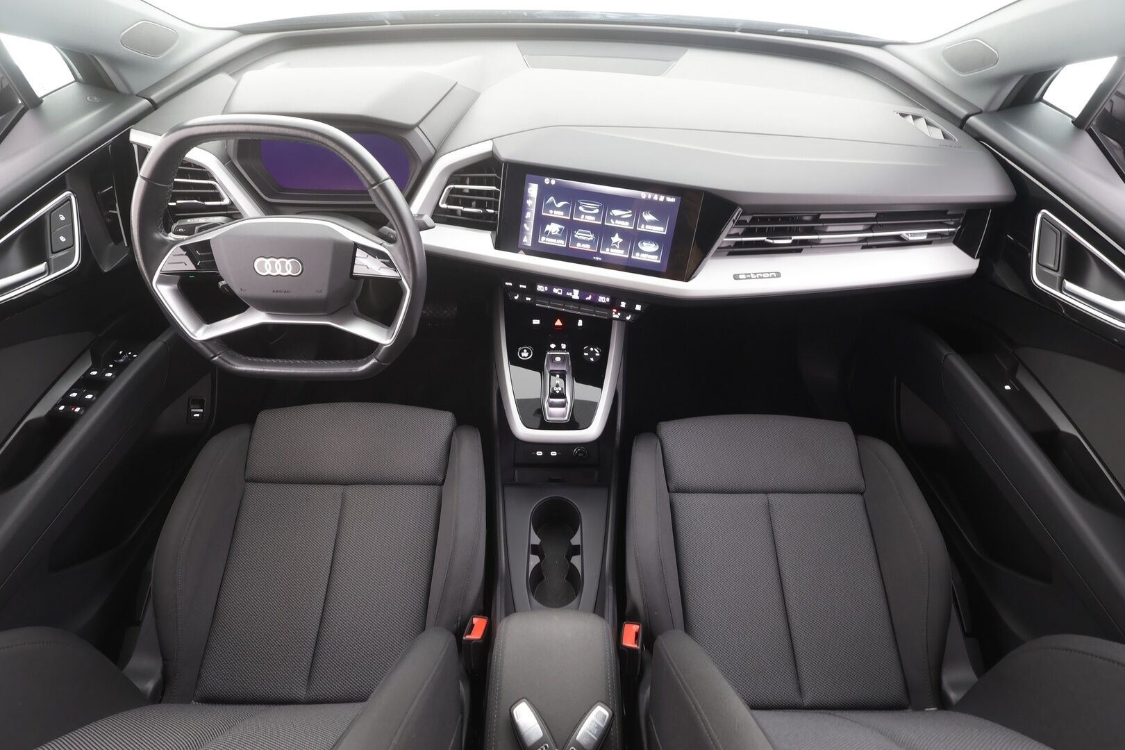 AUDI Q4 E-TRON 2024 50 e-tron quattro Sportback - | ILP | Koukku | ACC | Matrix-LED | P.Kamera | Sporttipenkit | Kaistavahti | 2x Latauskaapelit | Kahdet renkaat | Merkkihuollot |