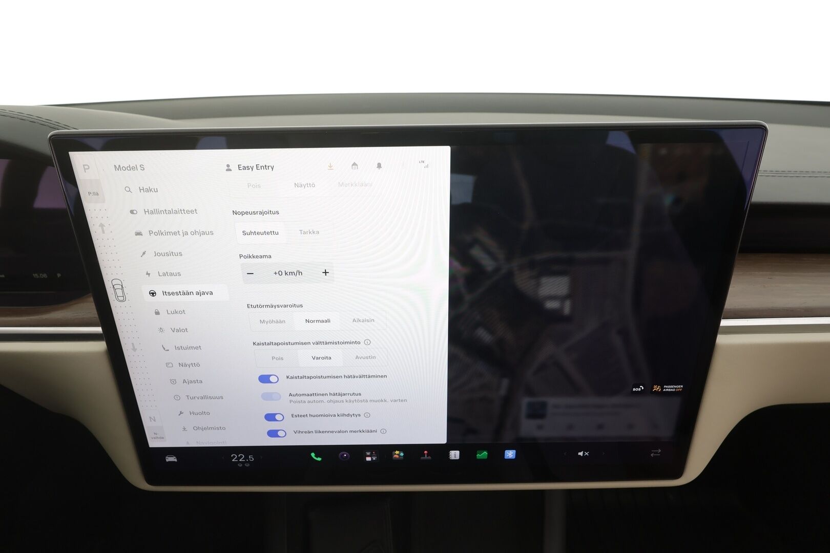 TESLA MODEL S 2023 100kWh Long Range AWD - | Koukku | Ilma-alusta | ILP | ACC | Matrix-LED | Lasikatto | P.Kamera | Ilmastoitu Muistipenkki | Premium Audio | Navi | Keyless  | 2x Latauskaapelit | Kahdet renkaat |