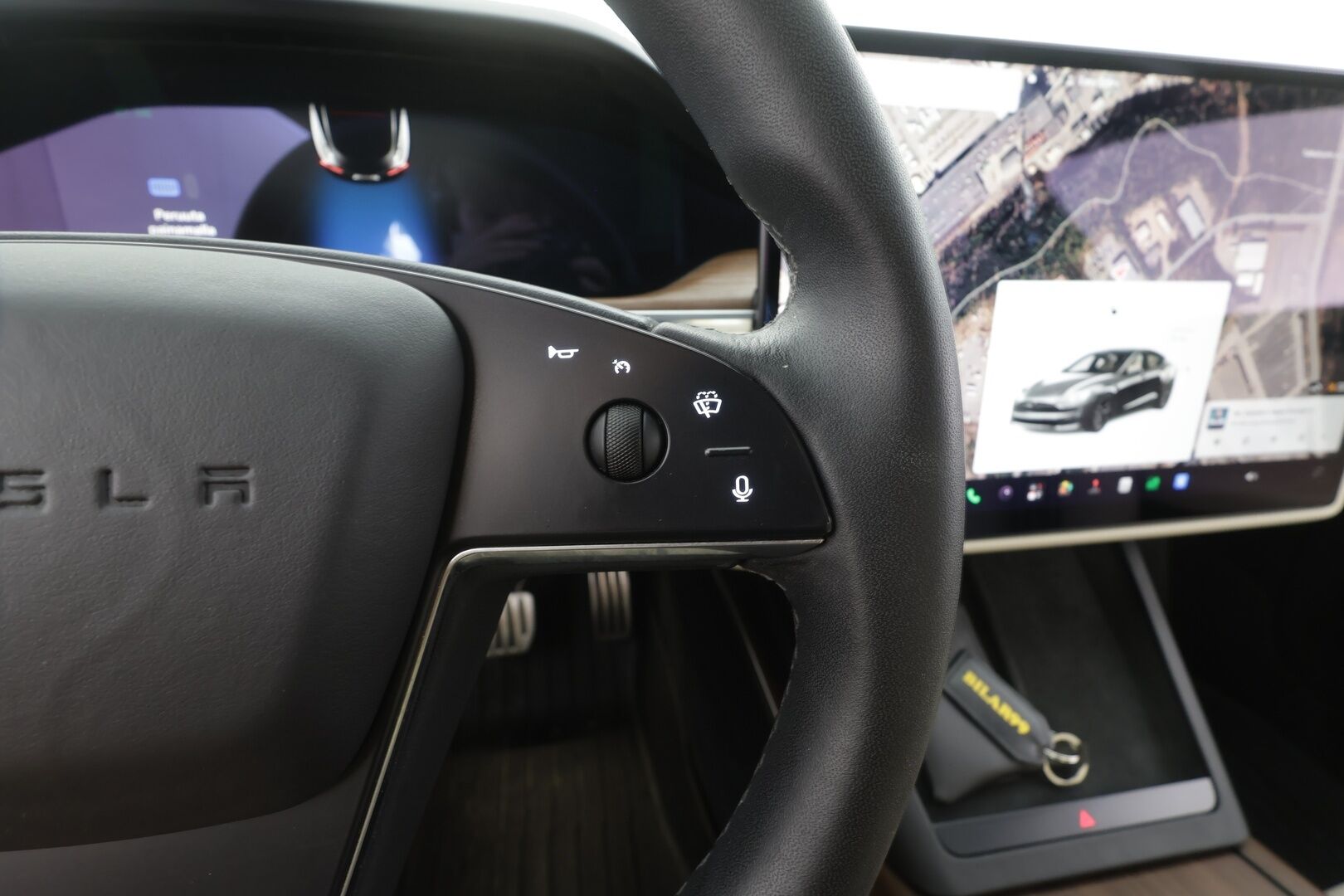 TESLA MODEL S 2023 100kWh Long Range AWD - | Koukku | Ilma-alusta | ILP | ACC | Matrix-LED | Lasikatto | P.Kamera | Ilmastoitu Muistipenkki | Premium Audio | Navi | Keyless  | 2x Latauskaapelit | Kahdet renkaat |