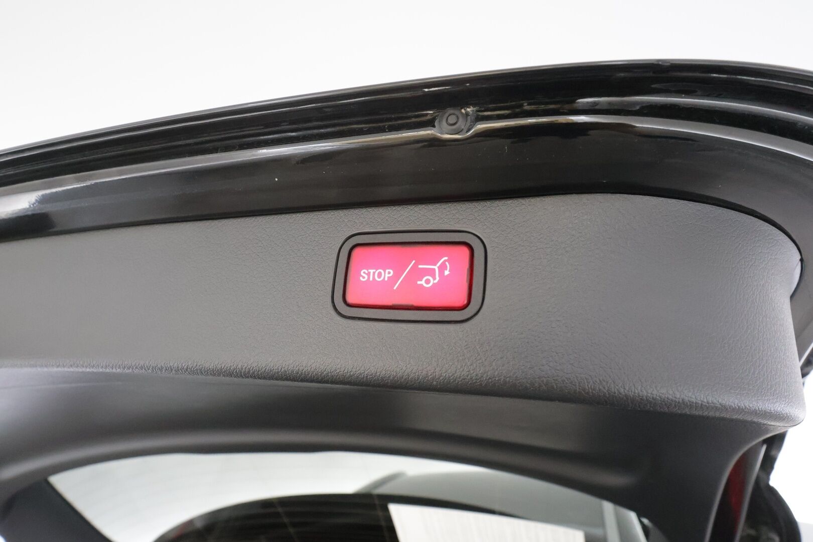 MERCEDES-BENZ C 2023 300e T a 9G-Tronic Avantgarde - | Distronic Pro | Akkukäyttöinen | Koukku | Ruskeat Nahat | P.Kamera | Burmester | LED High Performance | Kahdet Renkaat |