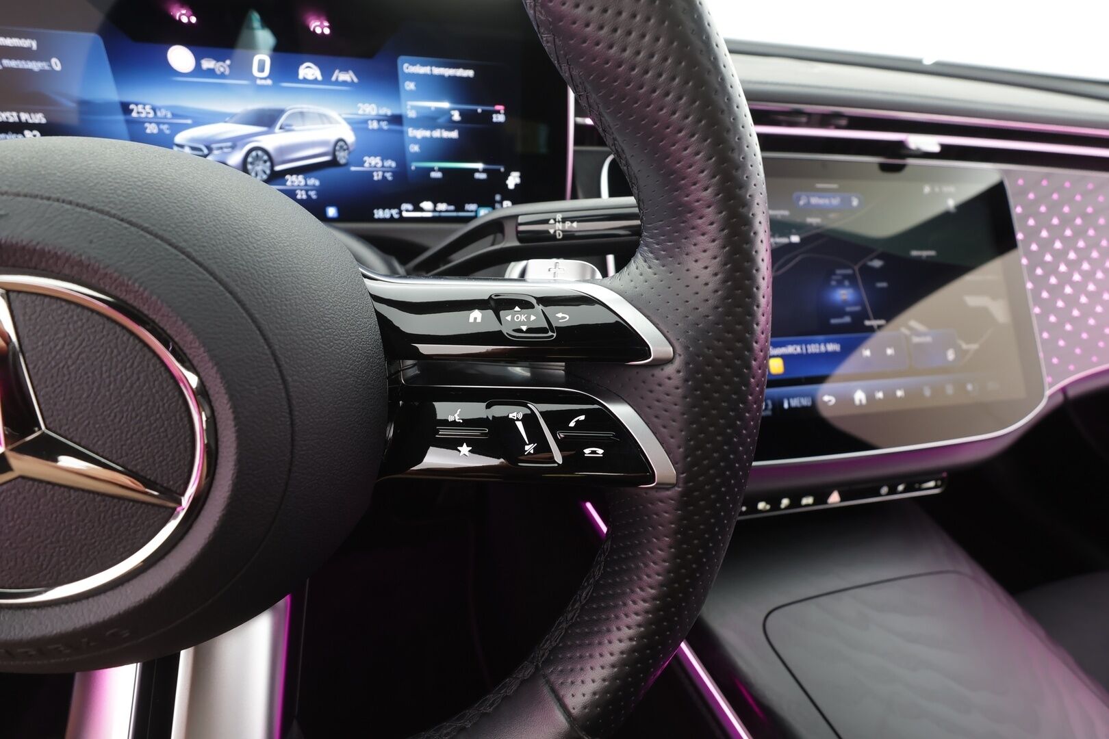 MERCEDES-BENZ E 2025 300 e T A AMG - | Distronic+ | HUD | Digital LED | Panorama | Burmester | Muistipenkit | 360-Kamera | Puolinahat | keyless | Apple&Android | AMG sisä- ja ulkopaketti | Akku kuntotarkastettu | Puhdas Carvertical |