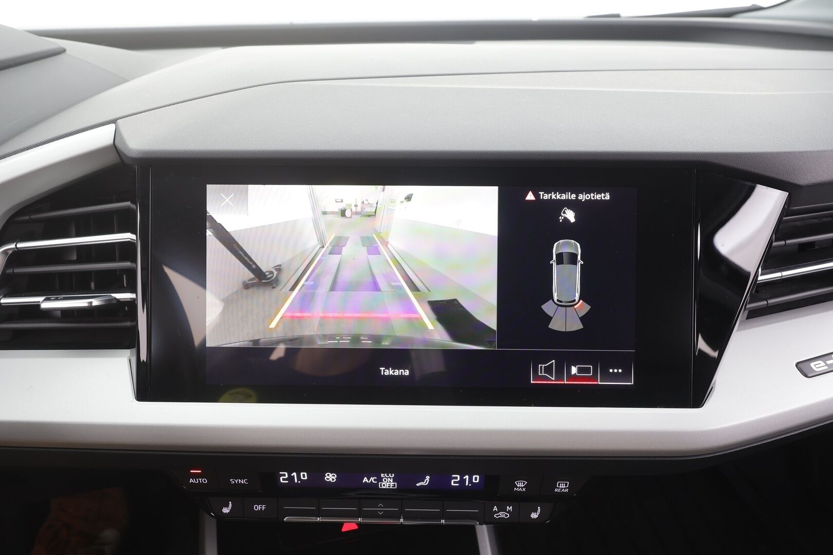 AUDI Q4 E-TRON 2023 50 Quattro Proline - | ACC | ILP | Koukku | Matrix-LED | Sporttipenkit | P.Kamera | Digimittaristo | Apple&Android | Merkkihuollettu | Kahdet Renkaat |