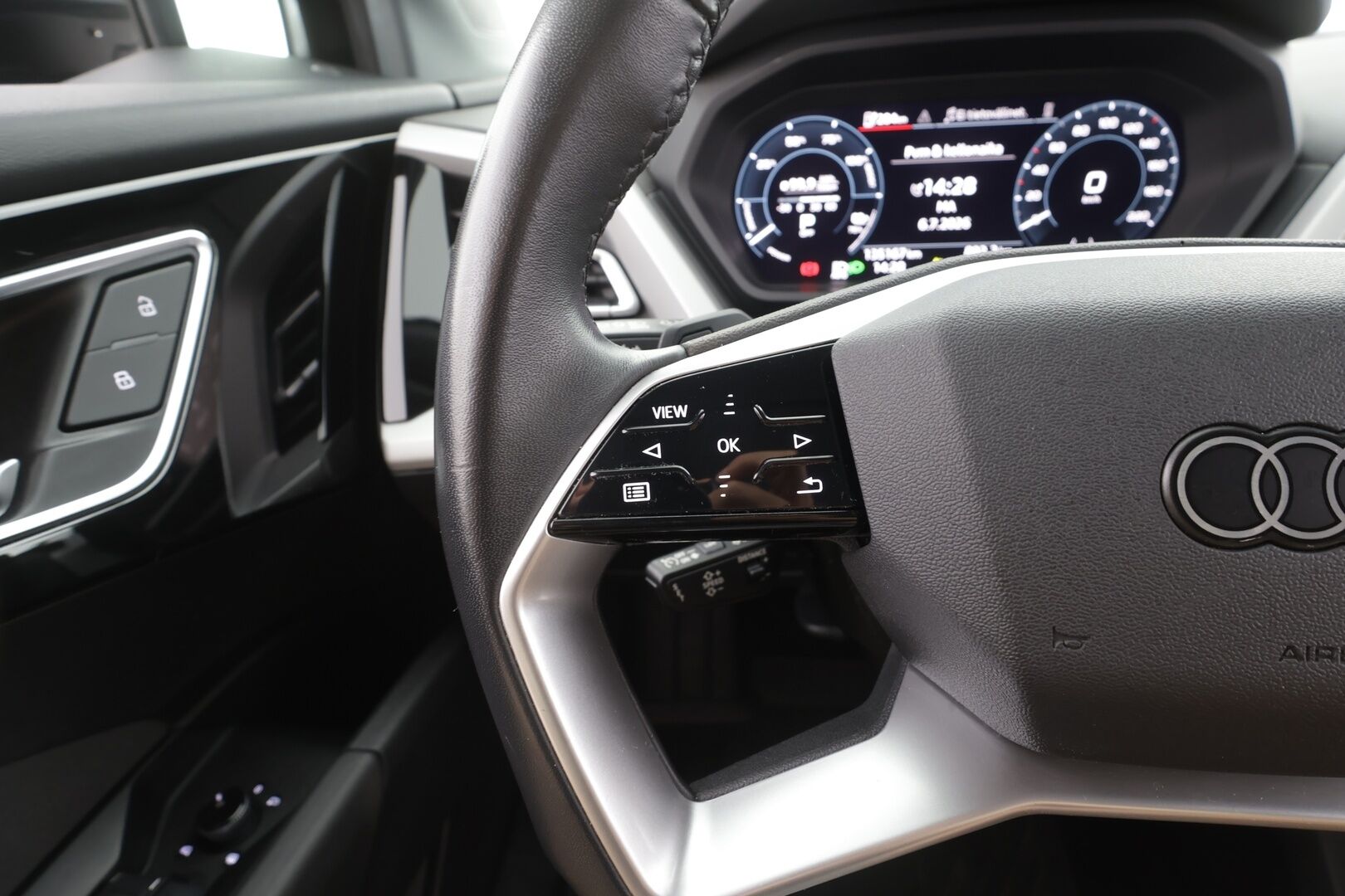 AUDI Q4 E-TRON 2023 50 Quattro Proline - | ACC | ILP | Koukku | Matrix-LED | Sporttipenkit | P.Kamera | Digimittaristo | Apple&Android | Merkkihuollettu | Kahdet Renkaat |