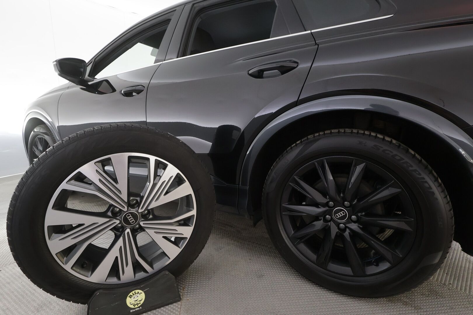 AUDI Q4 E-TRON 2023 50 Quattro Proline - | ACC | ILP | Koukku | Matrix-LED | Sporttipenkit | P.Kamera | Digimittaristo | Apple&Android | Merkkihuollettu | Kahdet Renkaat |