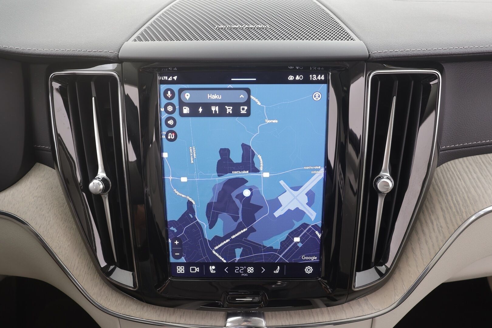 Volvo XC60 2022 T6 AWD Recharge Long Range Inscription - | ACC | Webasto | Koukku | Ilm. muistinahat | Harman/Kardon | 360° | Panorama | Pilot assist | Sporttipenkit | Merkkihuollot | 2x renkaat aluin |