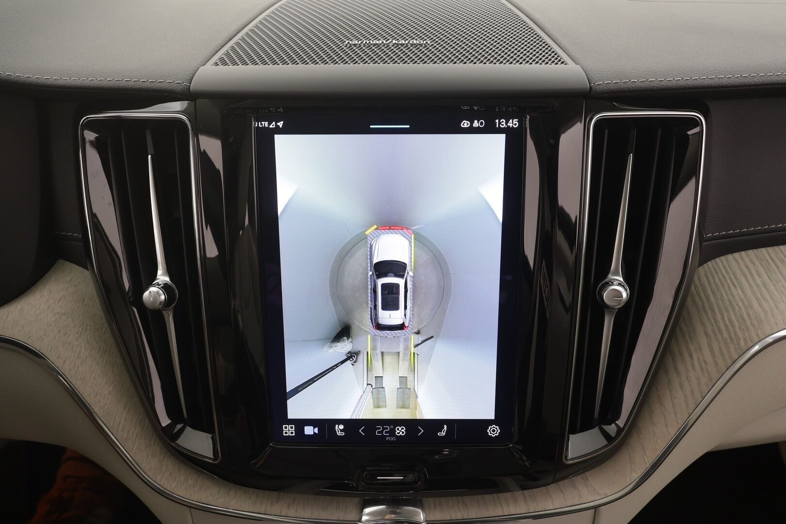 Volvo XC60 2022 T6 AWD Recharge Long Range Inscription - | ACC | Webasto | Koukku | Ilm. muistinahat | Harman/Kardon | 360° | Panorama | Pilot assist | Sporttipenkit | Merkkihuollot | 2x renkaat aluin |