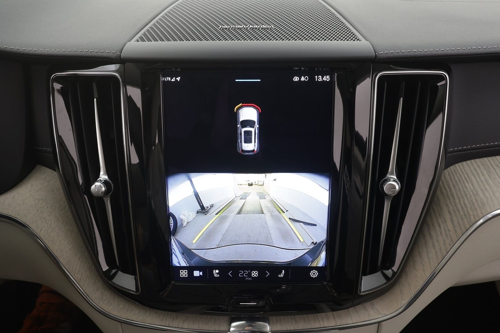 Volvo XC60 2022 T6 AWD Recharge Long Range Inscription - | ACC | Webasto | Koukku | Ilm. muistinahat | Harman/Kardon | 360° | Panorama | Pilot assist | Sporttipenkit | Merkkihuollot | 2x renkaat aluin |