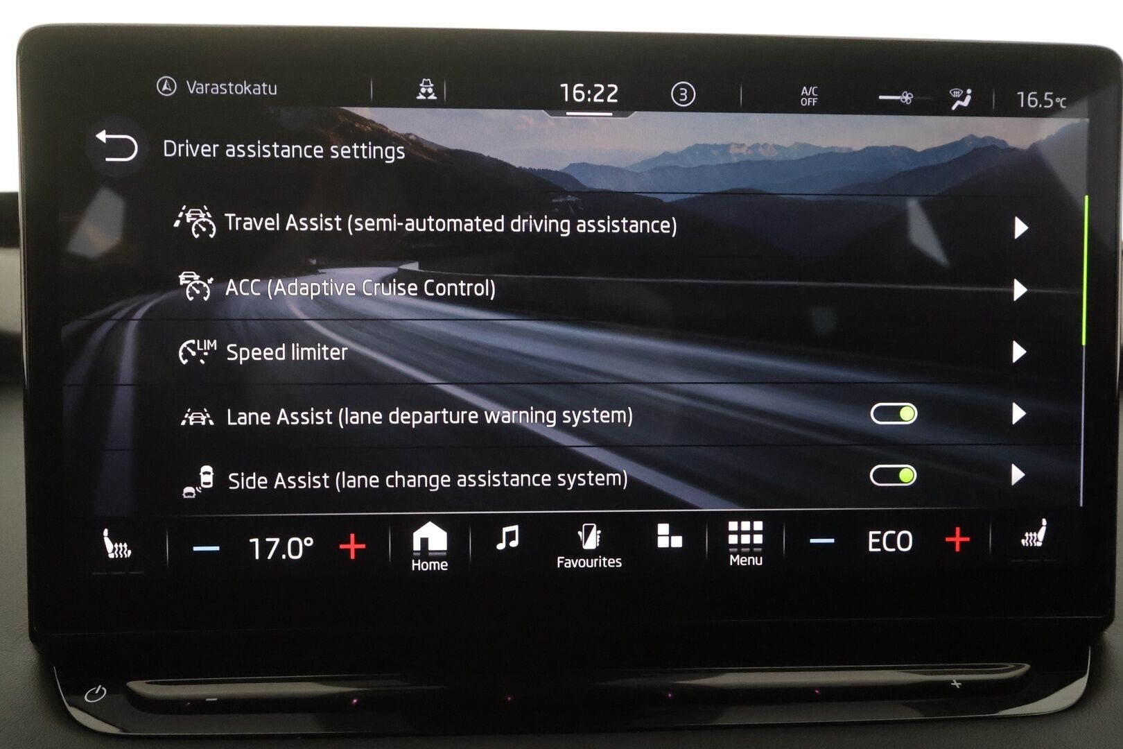 Skoda Enyaq 2022 80x 4x4 SportLine iV - | ACC | ILP | HUD | Koukku | Muistipenkki | Matrix | Crystal Face | Travel Assist | Nahka-alcantara | P.kamera | Keyless | Merkkihuollot | 2x renkaat aluin |