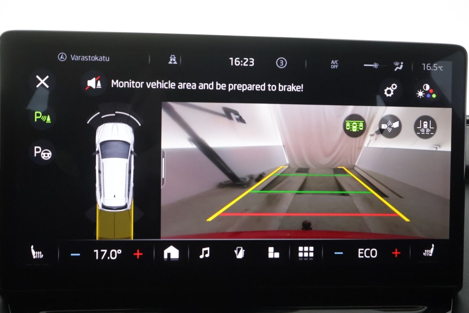 Skoda Enyaq 2022 80x 4x4 SportLine iV - | ACC | ILP | HUD | Koukku | Muistipenkki | Matrix | Crystal Face | Travel Assist | Nahka-alcantara | P.kamera | Keyless | Merkkihuollot | 2x renkaat aluin |