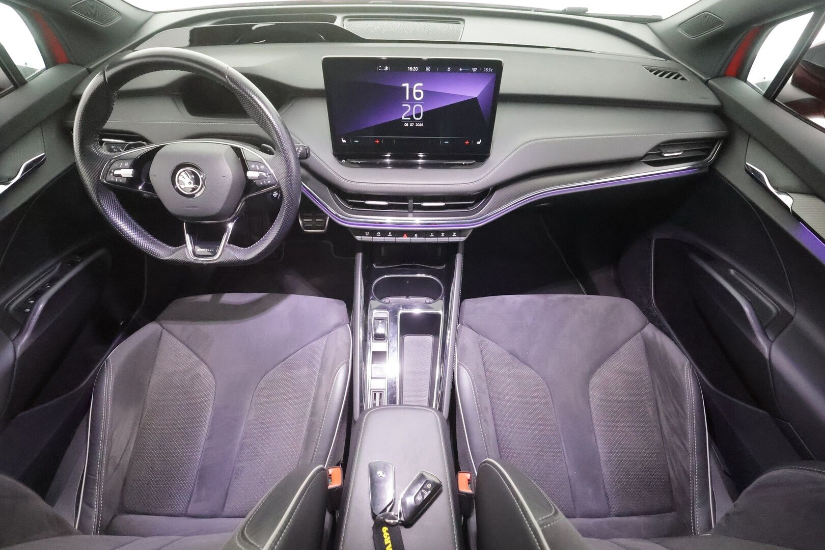 Skoda Enyaq 2022 80x 4x4 SportLine iV - | ACC | ILP | HUD | Koukku | Muistipenkki | Matrix | Crystal Face | Travel Assist | Nahka-alcantara | P.kamera | Keyless | Merkkihuollot | 2x renkaat aluin |