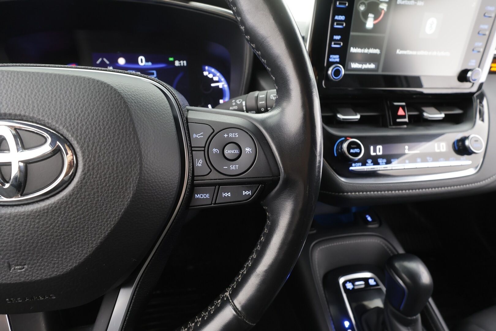 TOYOTA COROLLA 2020 Hatchback 1,8 Hybrid Style - | ACC | LED | P.Kamera | Ratinlämmitys | Digimittaristo | Apple&Android | Kahdet Renkaat |