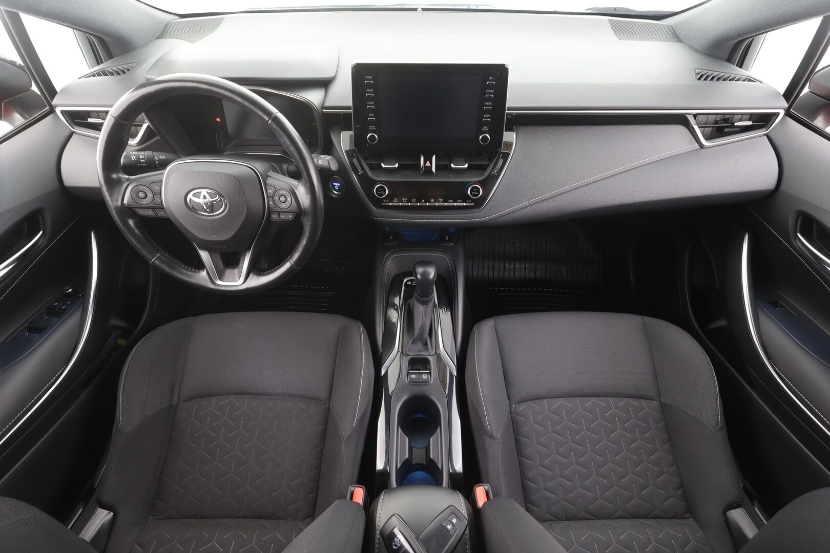 TOYOTA COROLLA 2020 Hatchback 1,8 Hybrid Style - | ACC | LED | P.Kamera | Ratinlämmitys | Digimittaristo | Apple&Android | Kahdet Renkaat |