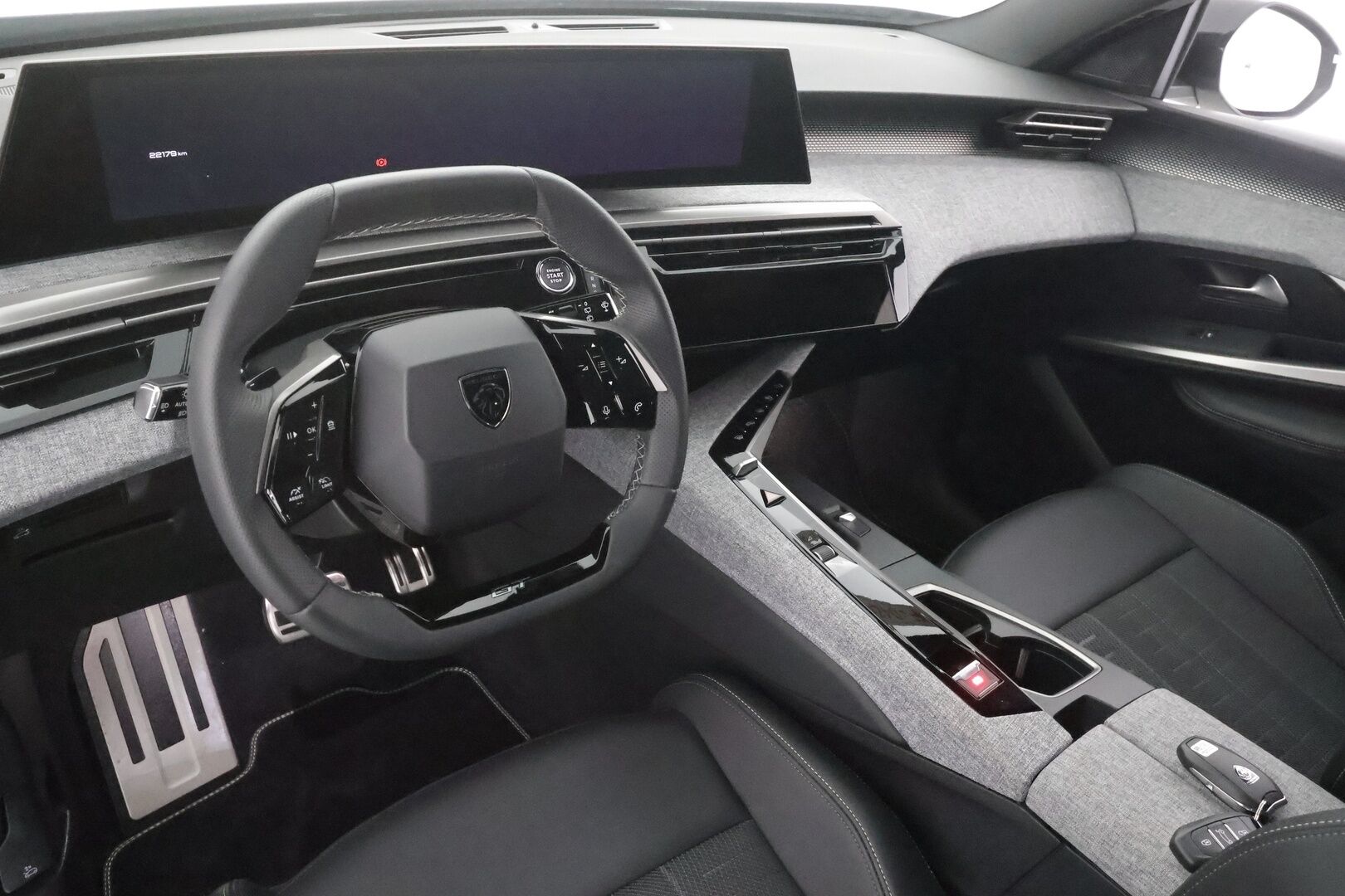 PEUGEOT 5008 2025 GT Hybrid 145 Automaatti 7p - | ACC | LED | 360-Kamera | Puolinahat | Widescreen | Keyless | Apple&Android | Kahdet Renkaat | Merkkihuollettu |