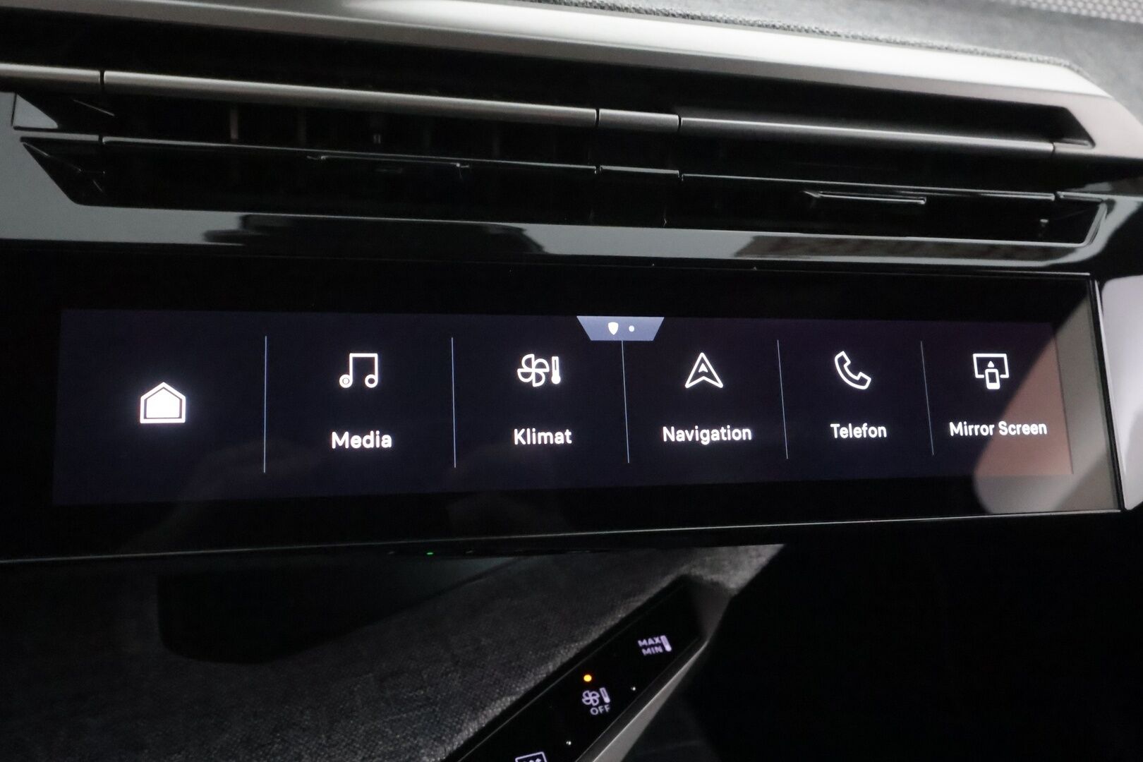 PEUGEOT 5008 2025 GT Hybrid 145 Automaatti 7p - | ACC | LED | 360-Kamera | Puolinahat | Widescreen | Keyless | Apple&Android | Kahdet Renkaat | Merkkihuollettu |