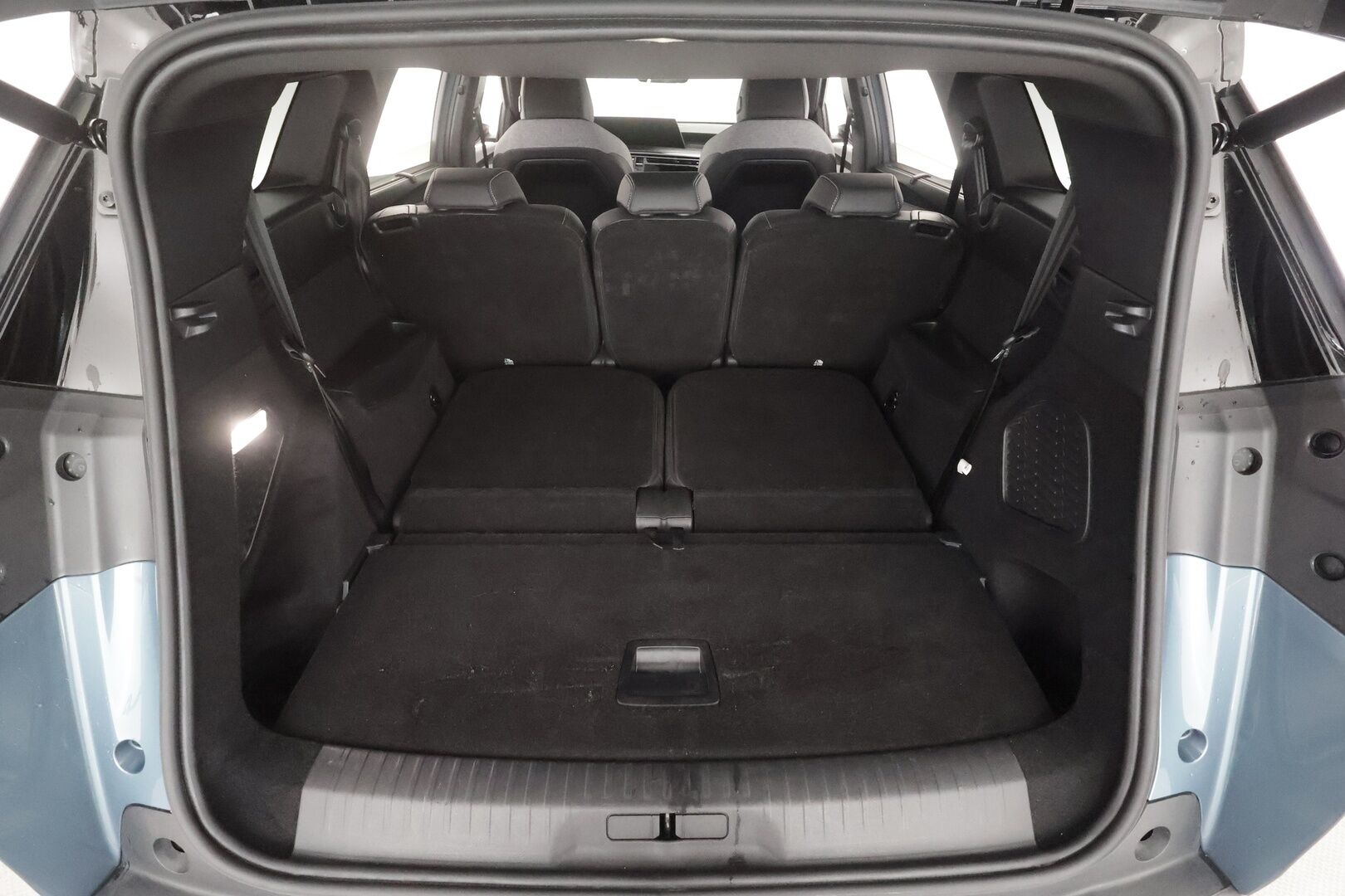 PEUGEOT 5008 2025 GT Hybrid 145 Automaatti 7p - | ACC | LED | 360-Kamera | Puolinahat | Widescreen | Keyless | Apple&Android | Kahdet Renkaat | Merkkihuollettu |