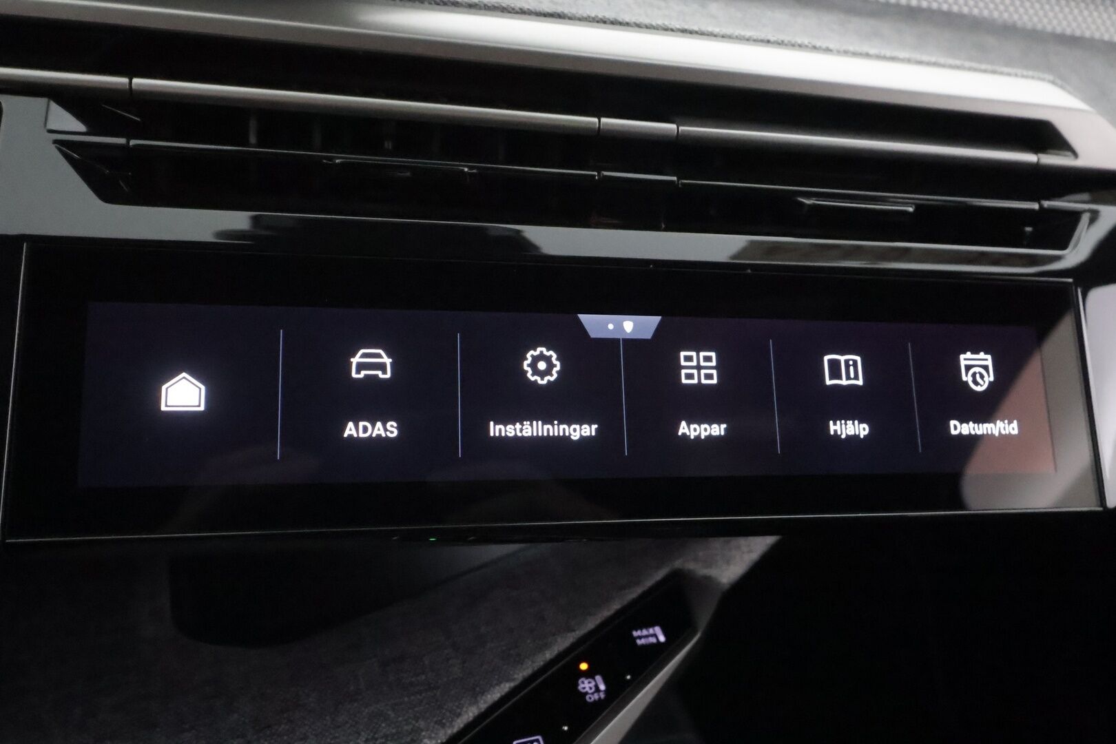 PEUGEOT 5008 2025 GT Hybrid 145 Automaatti 7p - | ACC | LED | 360-Kamera | Puolinahat | Widescreen | Keyless | Apple&Android | Kahdet Renkaat | Merkkihuollettu |