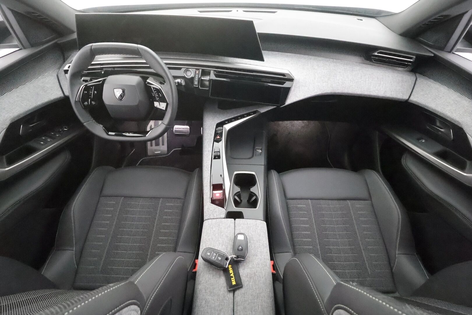 PEUGEOT 5008 2025 GT Hybrid 145 Automaatti 7p - | ACC | LED | 360-Kamera | Puolinahat | Widescreen | Keyless | Apple&Android | Kahdet Renkaat | Merkkihuollettu |