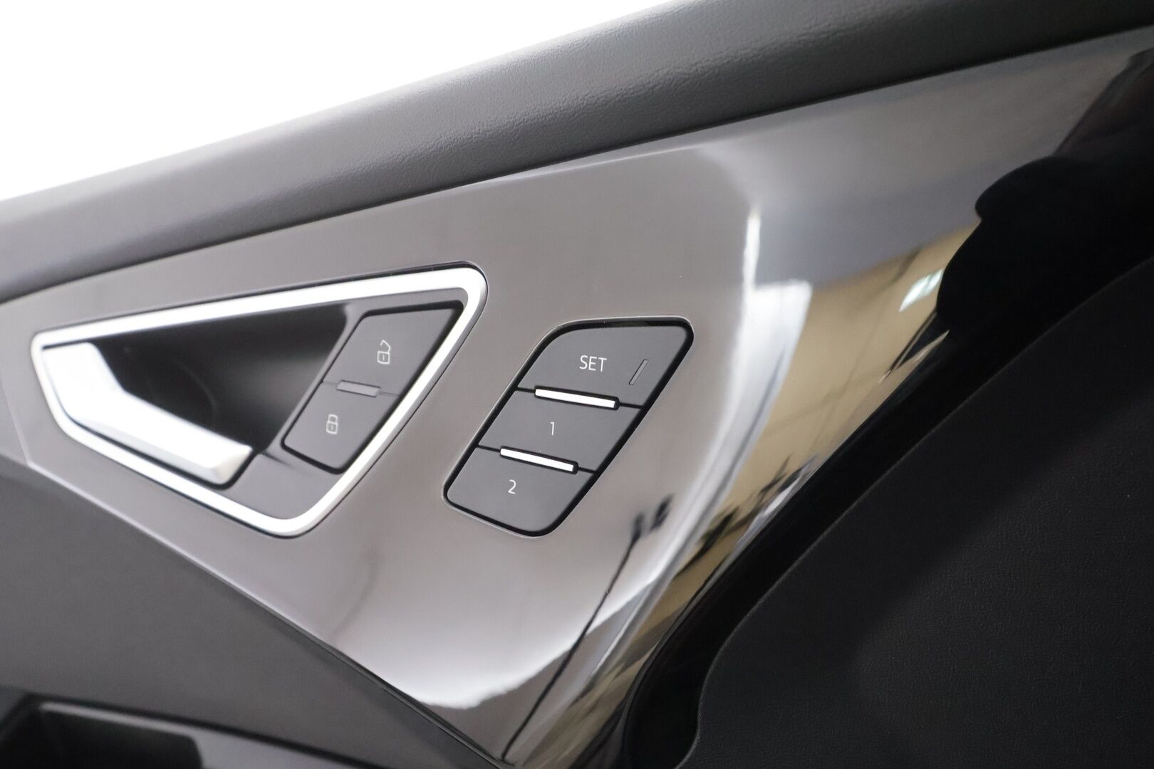 AUDI Q4 E-TRON 2022 40 e-tron Sportback - | ACC | ILP | Koukku | Matrix-LED | Muistipenkki | P.Kamera | Sporttipenkit | Apple&Android | Merkkihuollettu | kahdet Renkaat |