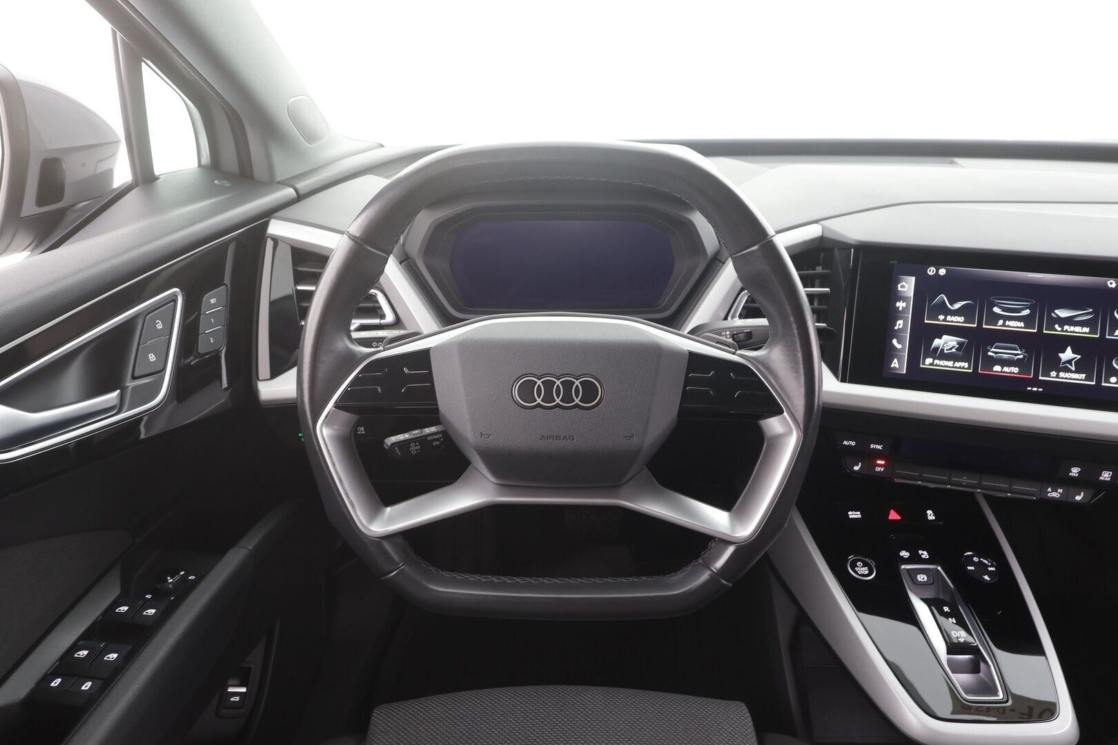 AUDI Q4 E-TRON 2022 40 e-tron Sportback - | ACC | ILP | Koukku | Matrix-LED | Muistipenkki | P.Kamera | Sporttipenkit | Apple&Android | Merkkihuollettu | kahdet Renkaat |