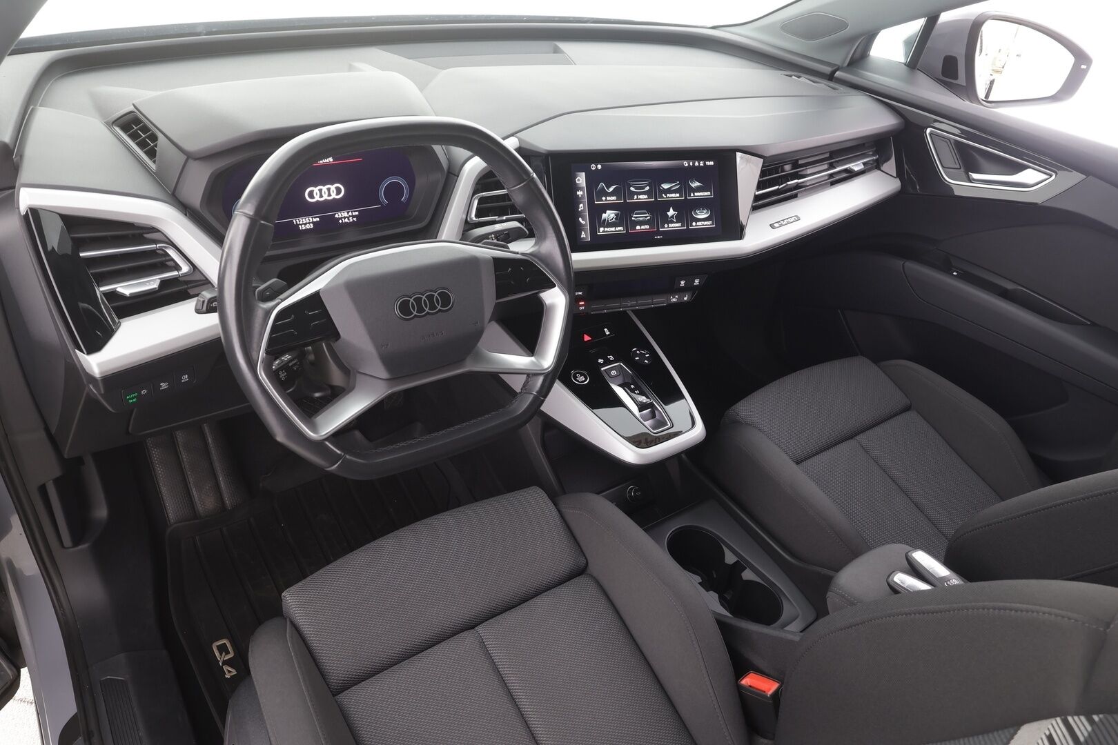 AUDI Q4 E-TRON 2022 40 e-tron Sportback - | ACC | ILP | Koukku | Matrix-LED | Muistipenkki | P.Kamera | Sporttipenkit | Apple&Android | Merkkihuollettu | kahdet Renkaat |