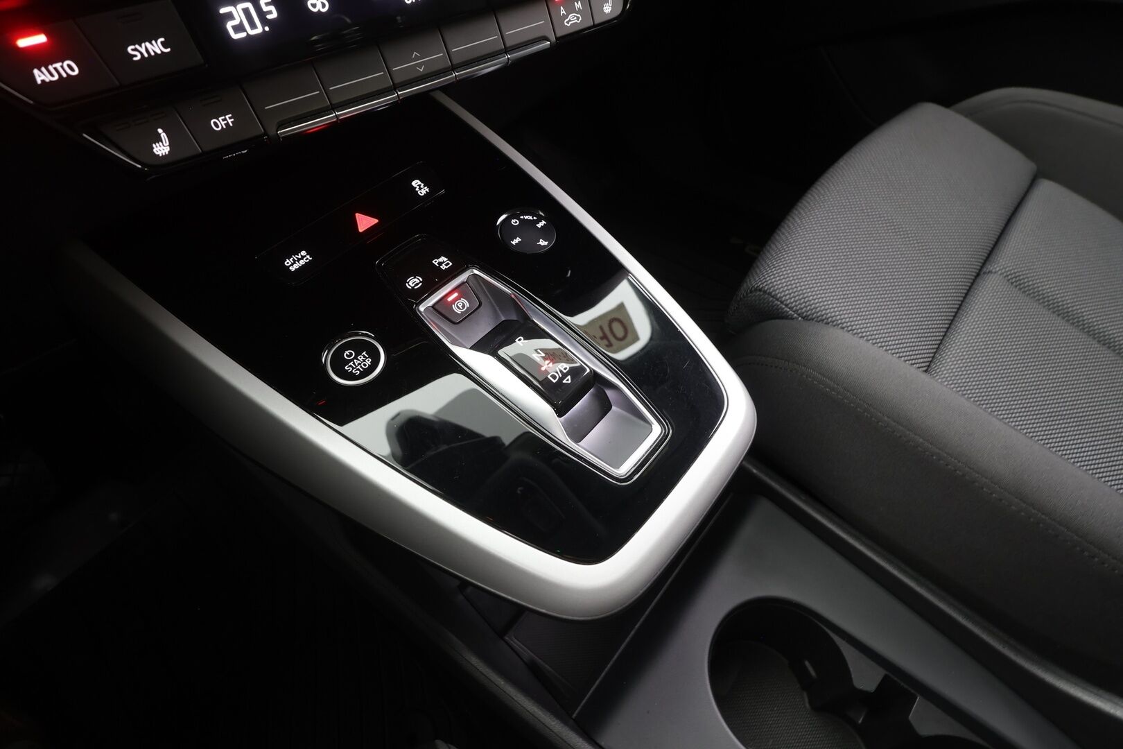 AUDI Q4 E-TRON 2022 40 e-tron Sportback - | ACC | ILP | Koukku | Matrix-LED | Muistipenkki | P.Kamera | Sporttipenkit | Apple&Android | Merkkihuollettu | kahdet Renkaat |