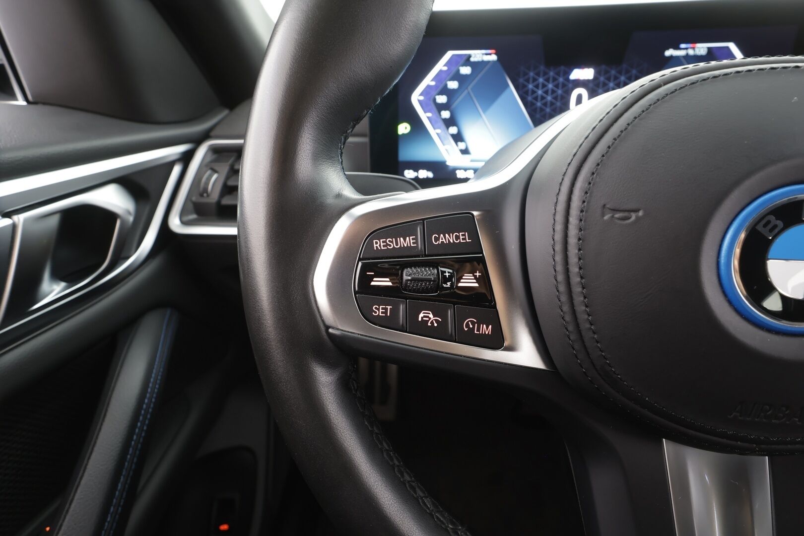 BMW I4 2024 eDrive40, G26, M Sport - | ACC | Lisälämmitin | Koukku | Widescreen | sporttipenkit | P.Kamera | LED | Apple&Android | Merkkihuollettu | Kahdet Renkaat |