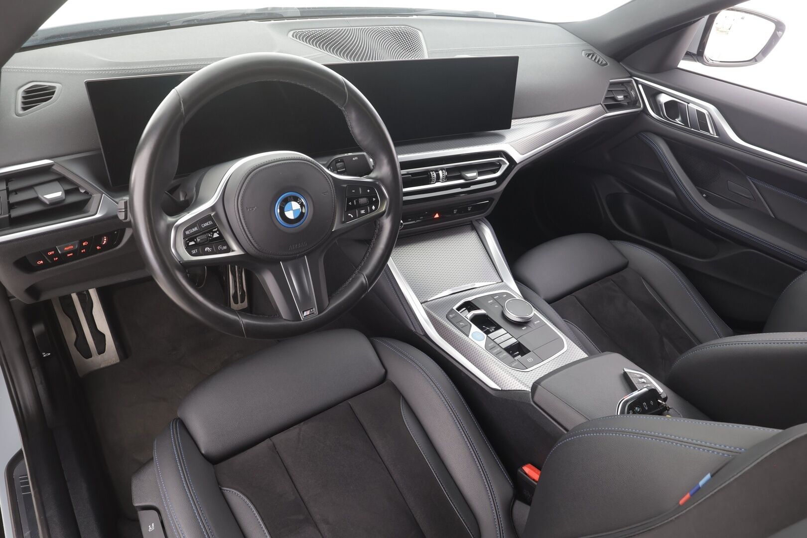 BMW I4 2024 eDrive40, G26, M Sport - | ACC | Lisälämmitin | Koukku | Widescreen | sporttipenkit | P.Kamera | LED | Apple&Android | Merkkihuollettu | Kahdet Renkaat |