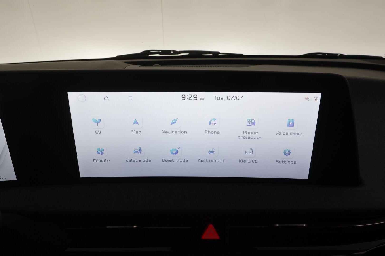 KIA EV6 2023 RWD 77 kWh 229 hv - | ACC | ILP | LED | P.Kamera | Ratinlämmitys | Puolinahat | Widescreen | Apple&Android | Merkkihuollettu | Kahdet Renkaat |