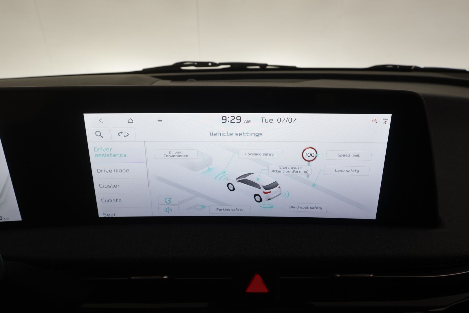 KIA EV6 2023 RWD 77 kWh 229 hv - | ACC | ILP | LED | P.Kamera | Ratinlämmitys | Puolinahat | Widescreen | Apple&Android | Merkkihuollettu | Kahdet Renkaat |