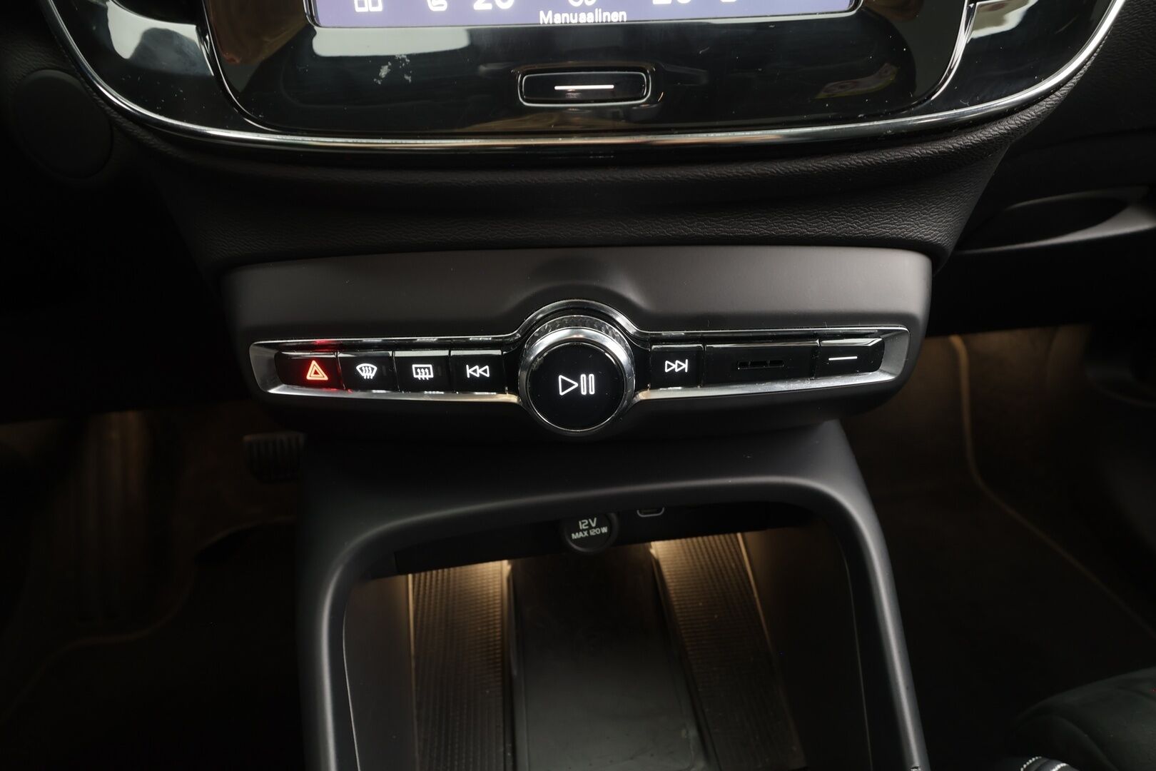 Volvo XC40 2023 Recharge Twin Ultimate - | ACC | ILP | Koukku | H/K | Panorama | 360° | Muistipenkki | Sporttipenkit | Pilot Assist | BLIS | Keyless | Merkkihuollot | ALV |