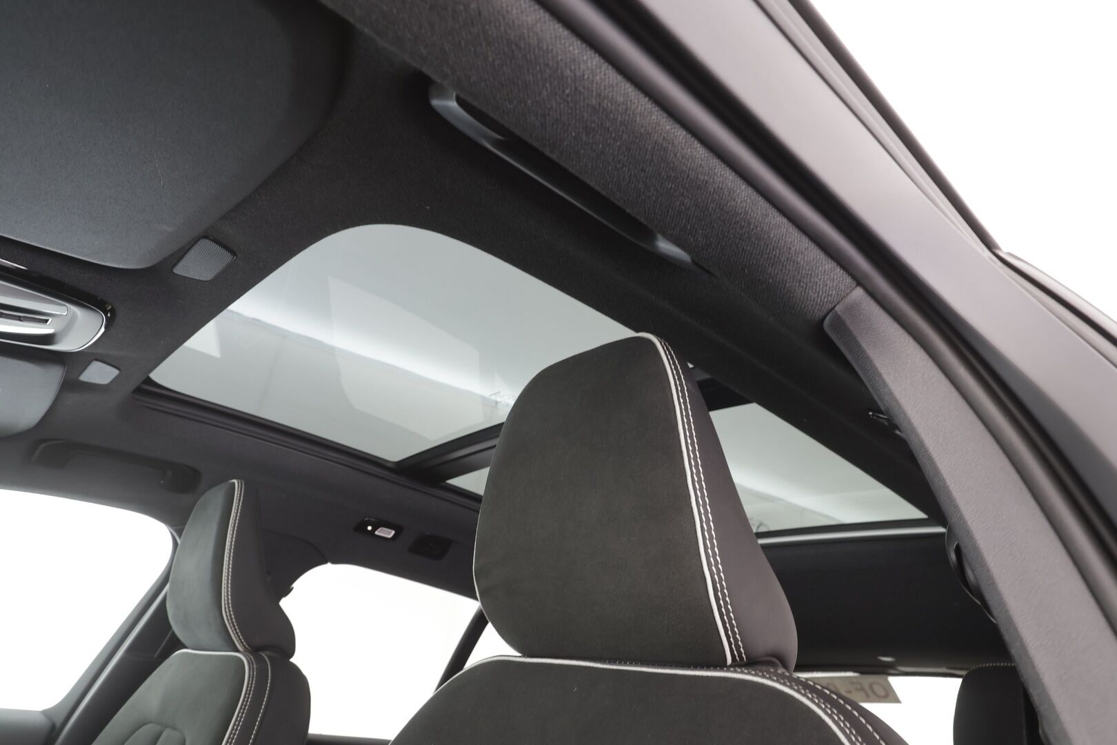 Volvo XC40 2023 Recharge Twin Ultimate - | ACC | ILP | Koukku | H/K | Panorama | 360° | Muistipenkki | Sporttipenkit | Pilot Assist | BLIS | Keyless | Merkkihuollot | ALV |
