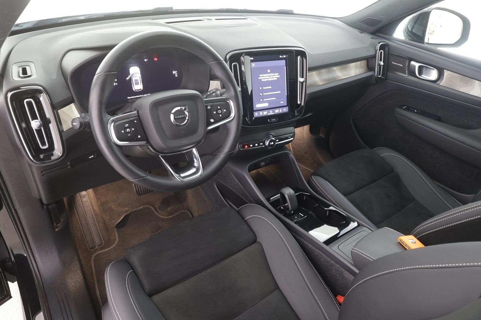 Volvo XC40 2023 Recharge Twin Ultimate - | ACC | ILP | Koukku | H/K | Panorama | 360° | Muistipenkki | Sporttipenkit | Pilot Assist | BLIS | Keyless | Merkkihuollot | ALV |